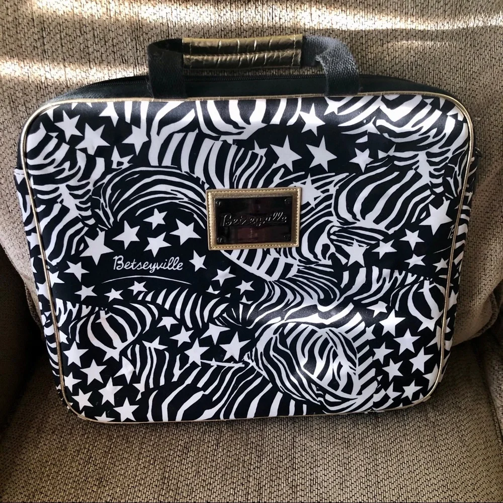 Betseyville Betsey Johnson Stars Zebra Laptop Bag
